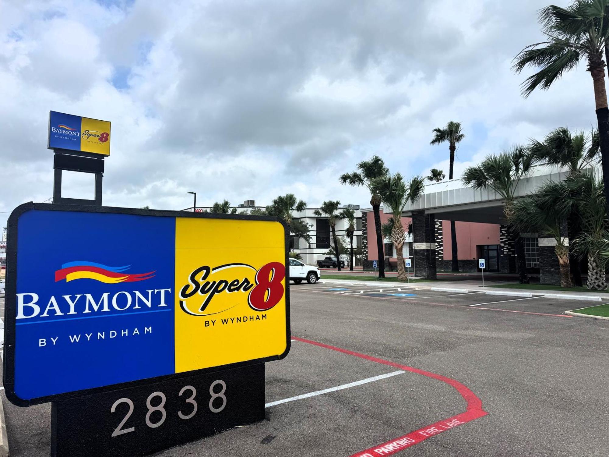 Super 8 By Wyndham Corpus Christi Airport Hotel Exterior photo